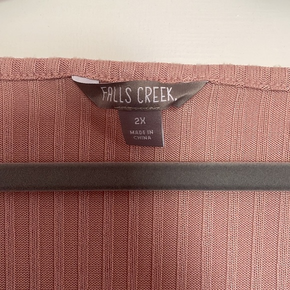 Top - Picture 6 of 8